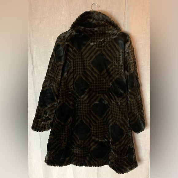 seen worn kept x anthro • geometric faux fur coat uk 16/us 12 - Picture 6 of 9